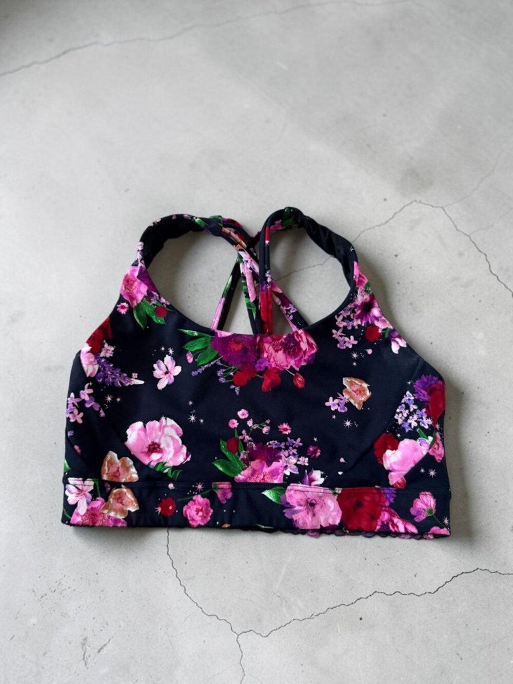VICTORIAS SECRET Floral On Point Multicolor  Sports Bra Size Medium